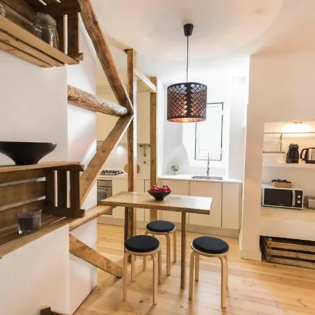 Historical Santos Ii * Lisbon