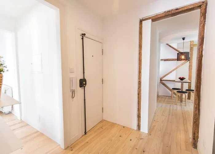 Historical Santos Ii