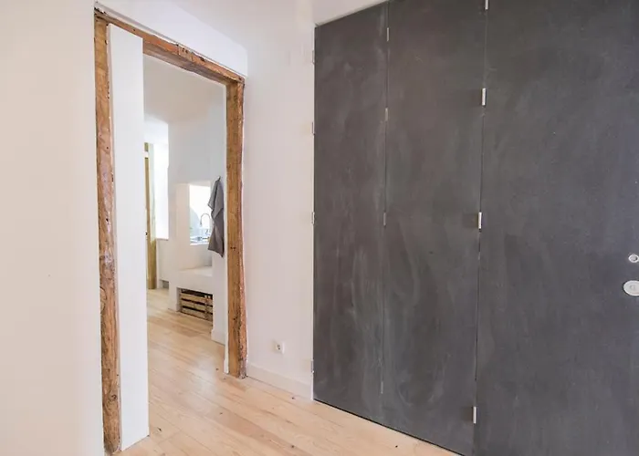 Historical Santos Ii